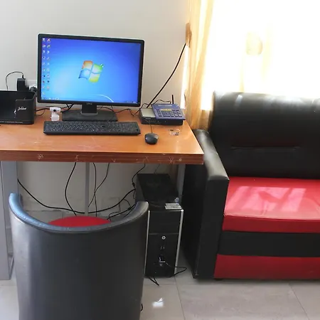 Backpacker Hostel Ελβασάν